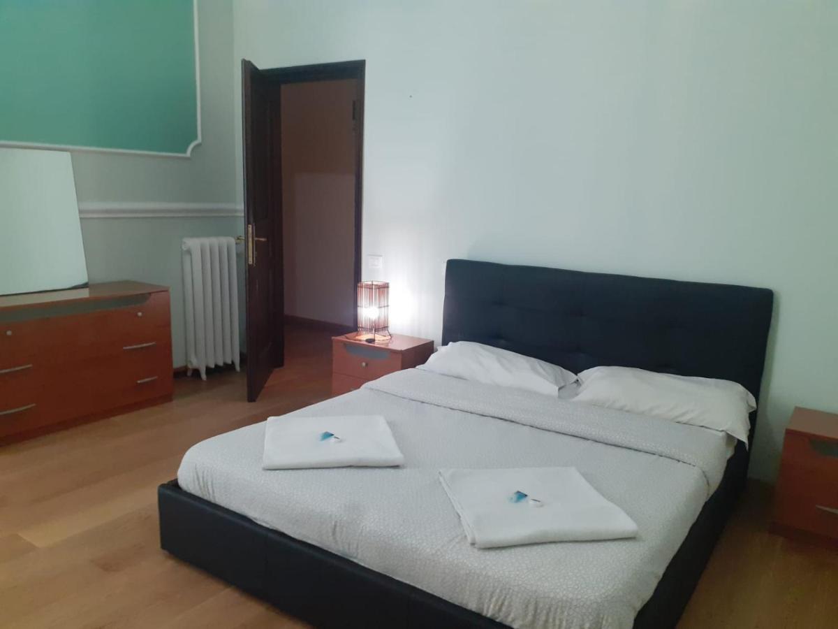 Hostel R.T. House'S Rzym Zewnętrze zdjęcie