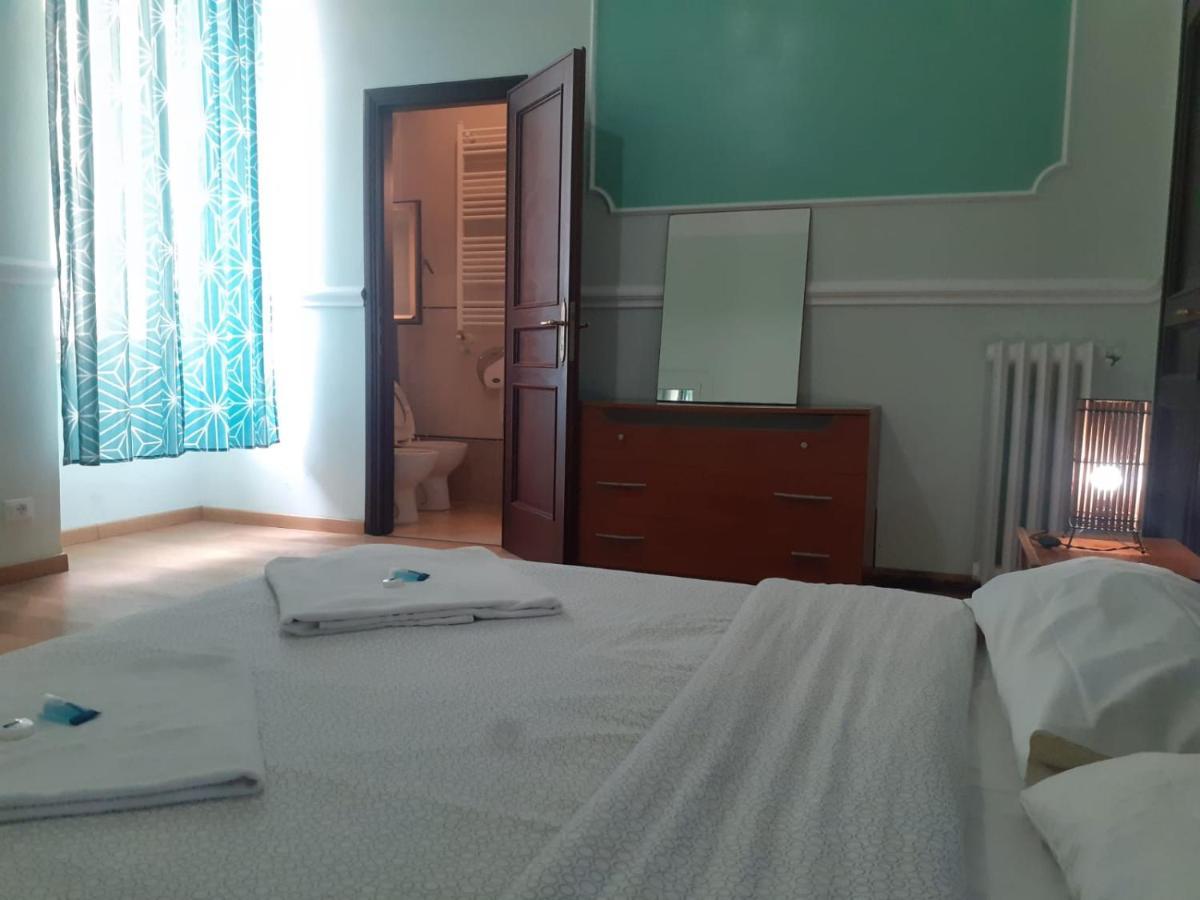 Hostel R.T. House'S Rzym Zewnętrze zdjęcie