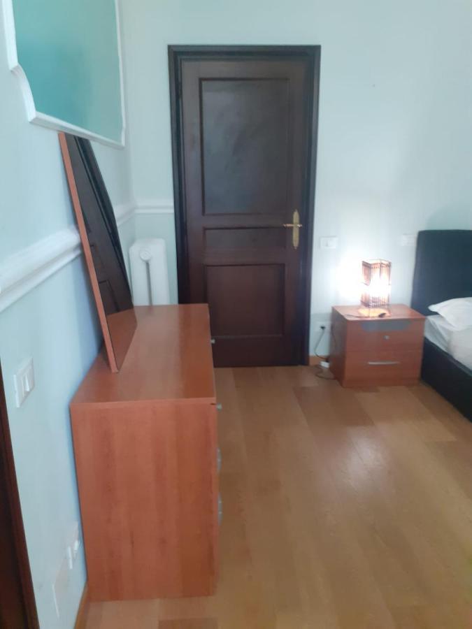 Hostel R.T. House'S Rzym Zewnętrze zdjęcie