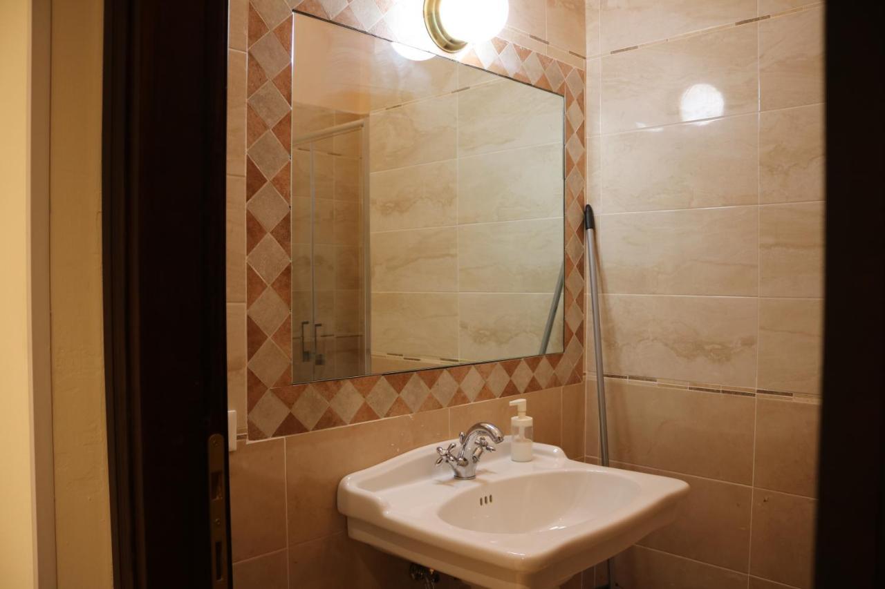 Hostel R.T. House'S Rzym Zewnętrze zdjęcie